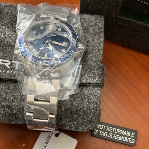 CERTINA DS ACTION POWERMATIC80 BLUE ON BRACELET 38MM - Picture 5 of 16